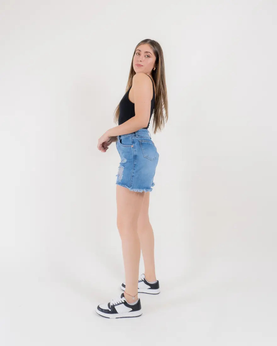 Short en Denim Desflecado Tono Azul Medio Claro en jean