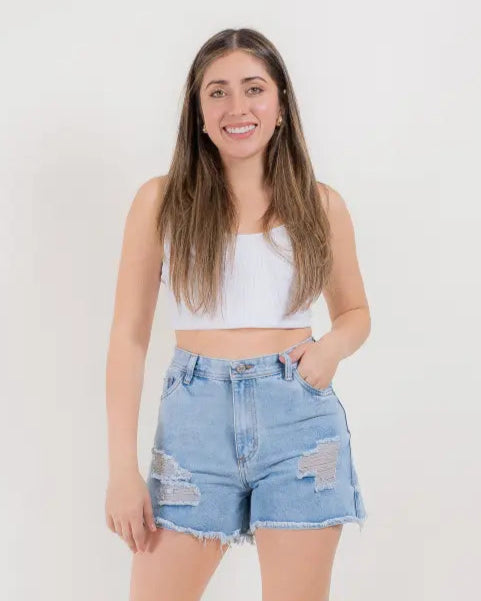 Short Denim Desflecado en tono Azul Frost ⎯ Estilo exclusivo y moderno