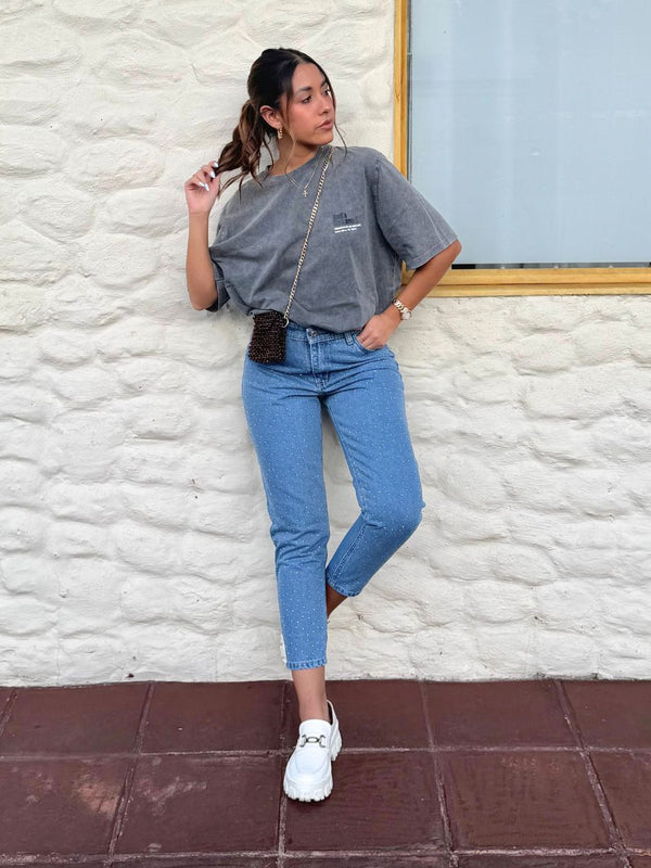 Jean Mom Fit Azul Medio Claro con Pedrería