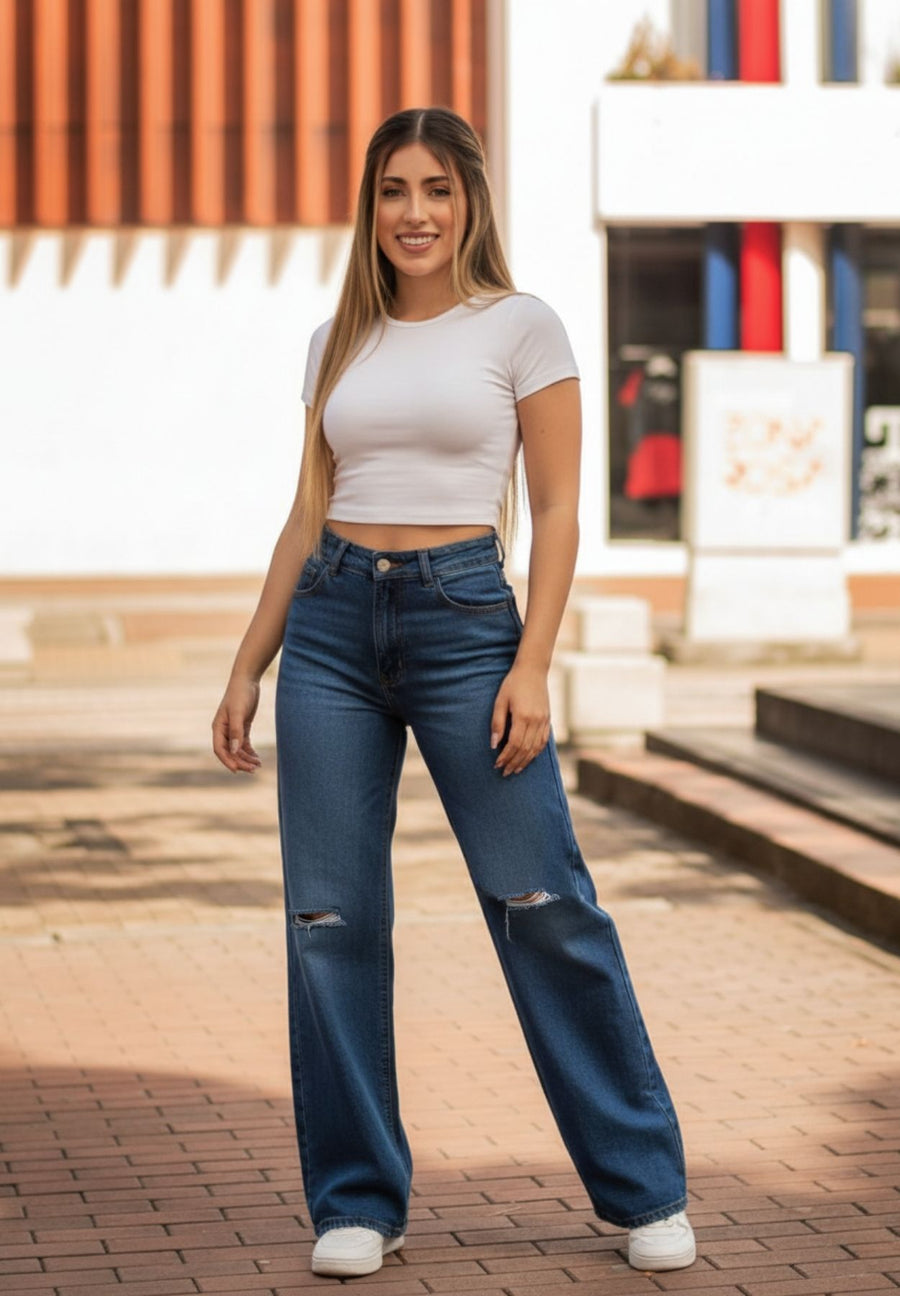 Jean Wide Leg Azul Medio Oscuro Roto vista frontal con fit y caída de la prenda — evano Denim Studio