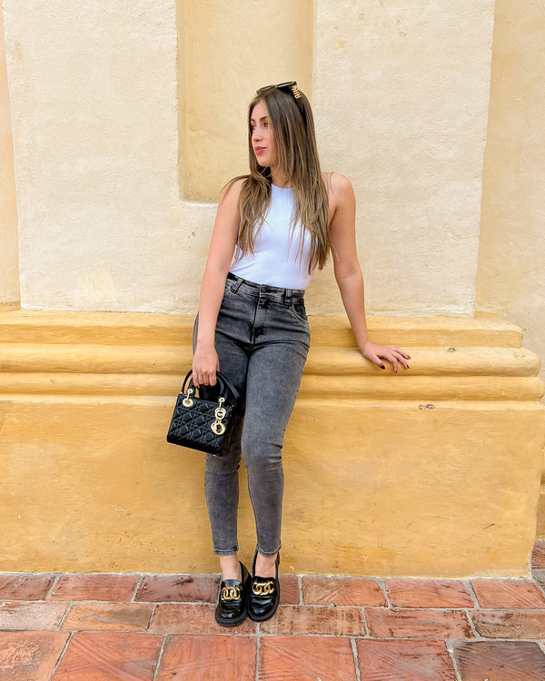  Jeans Skinny Europeo Gris Frosteado | Estilo minimalista y sofisticado 